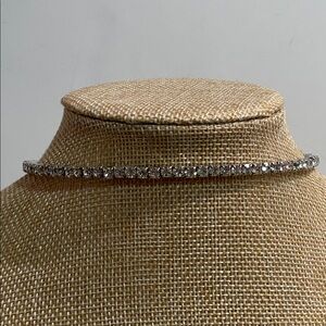 Vintage prong-set rhinestone memory choker - silver-toned hardware